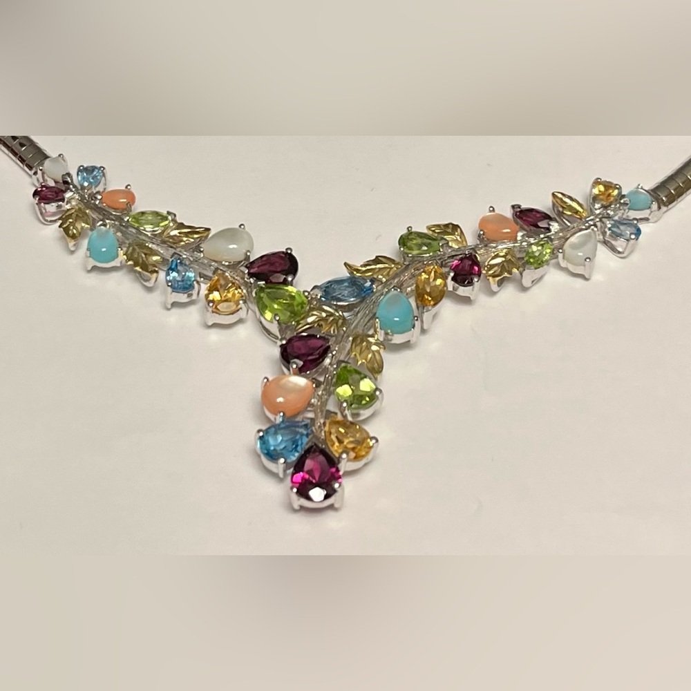 Sterling Silver Omega Necklace w/semi precious gemstones & gold plated leaves - Picture 4 of 14